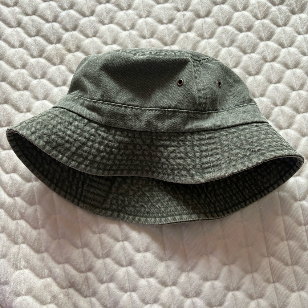 NWOT GREEN BUCKET HAT!!!!!!